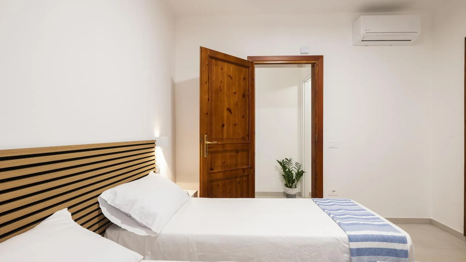 Casa Sulis Holiday Home 托尔托利